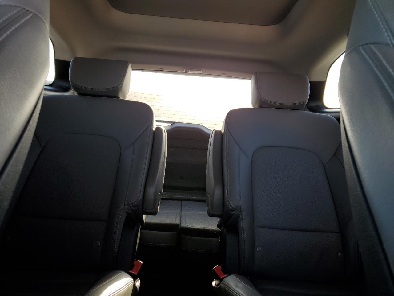 2019 Hyundai Santa Fe - Image 10