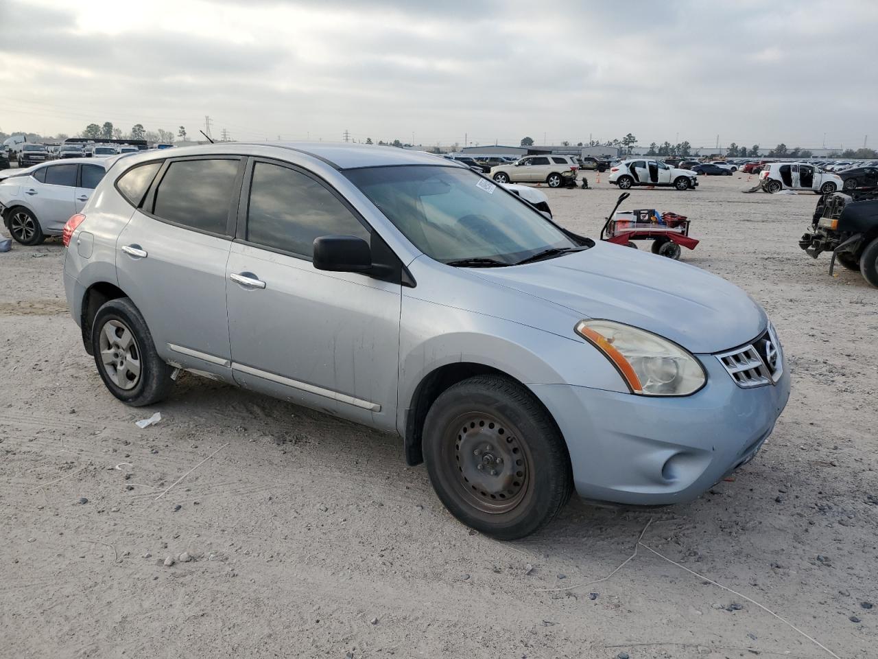 2013 Nissan Rogue - Image 4