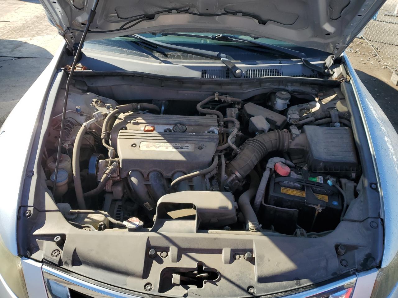 2009 Honda Accord - Image 11