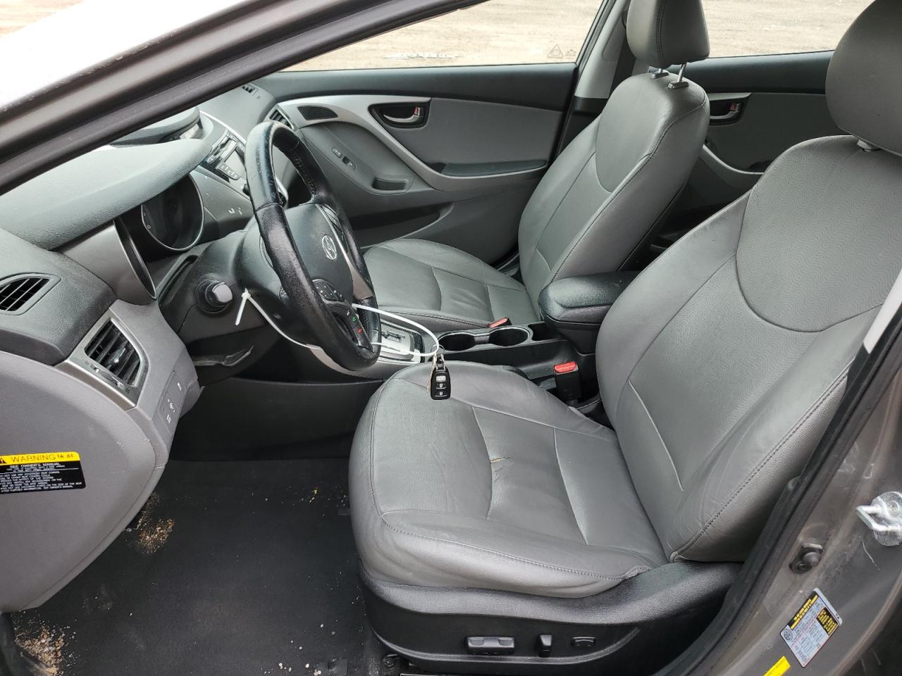2013 Hyundai Elantra - Image 7