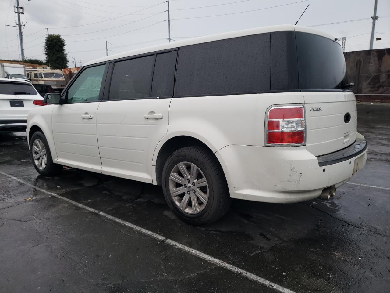 2011 Ford Flex - Image 2