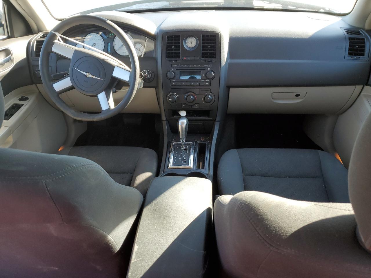 2005 Chrysler 300 VIN: 2C3JA43R15H586508 Lot: 48881645