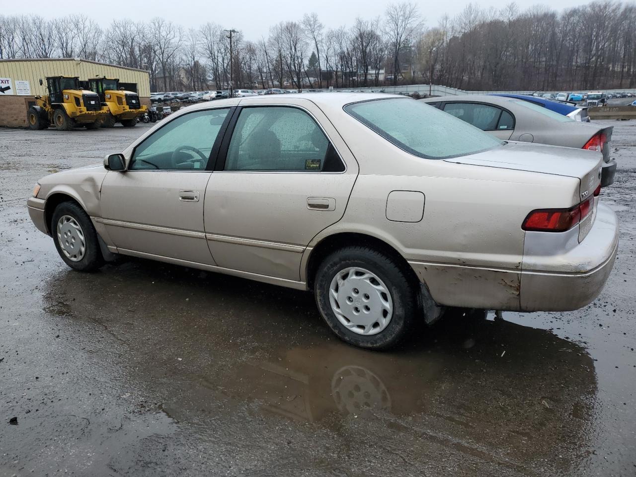 1999 Toyota Camry - Image 2
