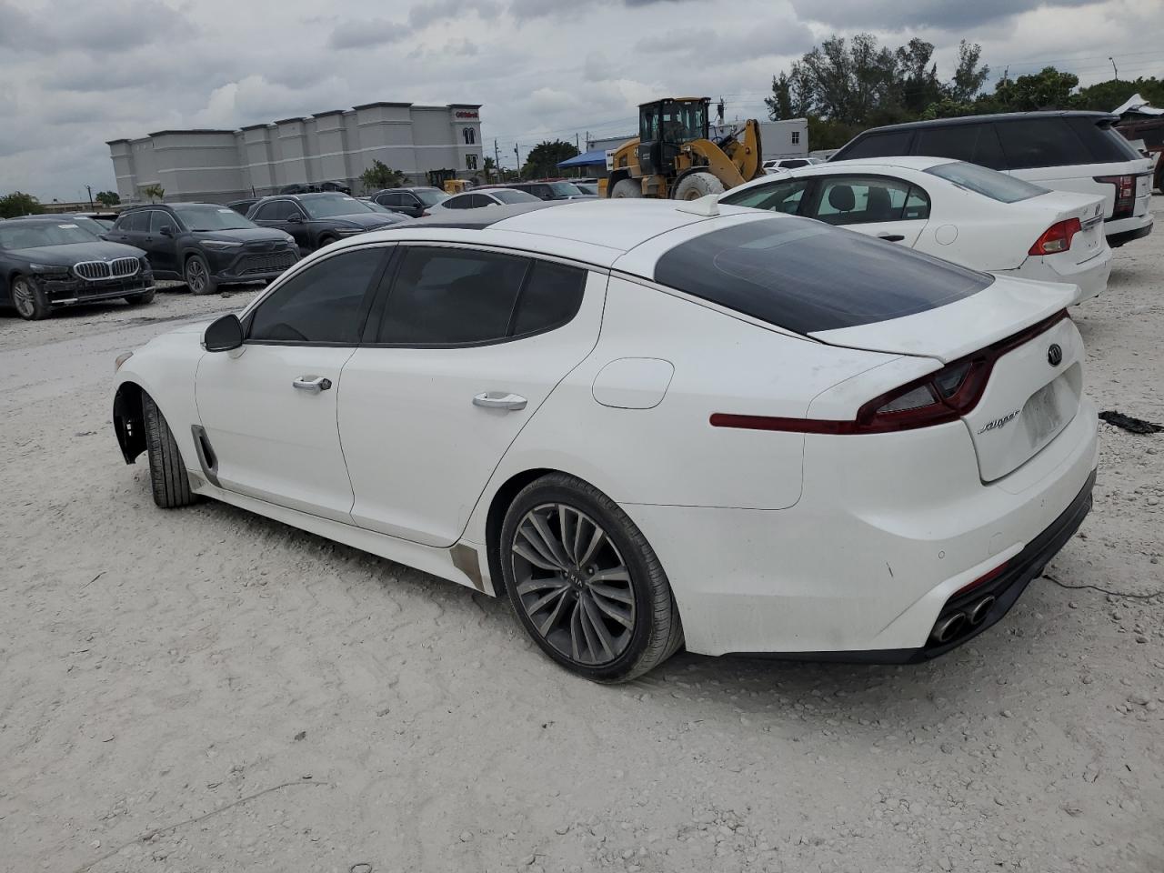 2018 Kia Stinger - Image 2
