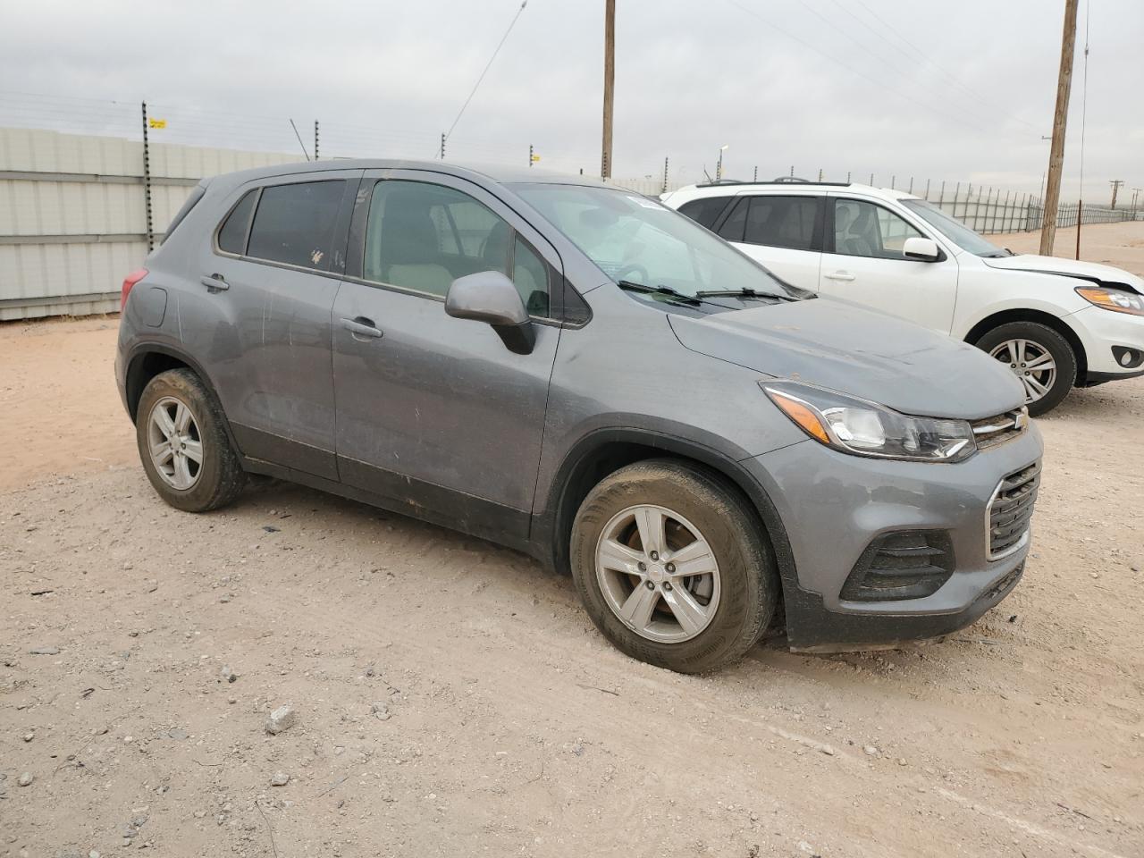 3GNCJKSB1LL223313 CHEVROLET TRAX 2020