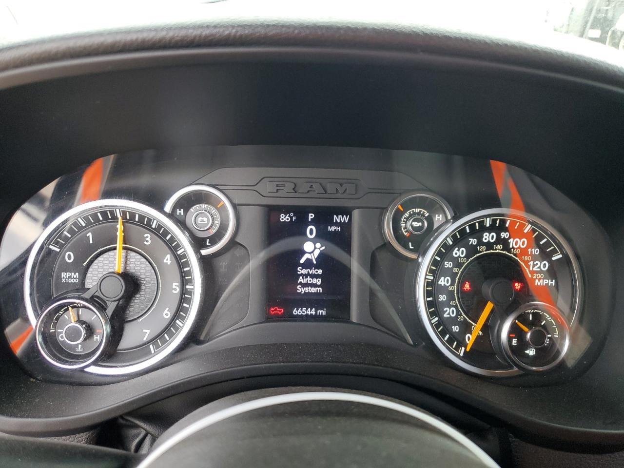 2022 RAM 1500 - Image 9