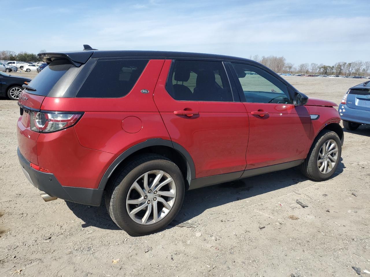 2016 Land Rover Discovery - Image 3