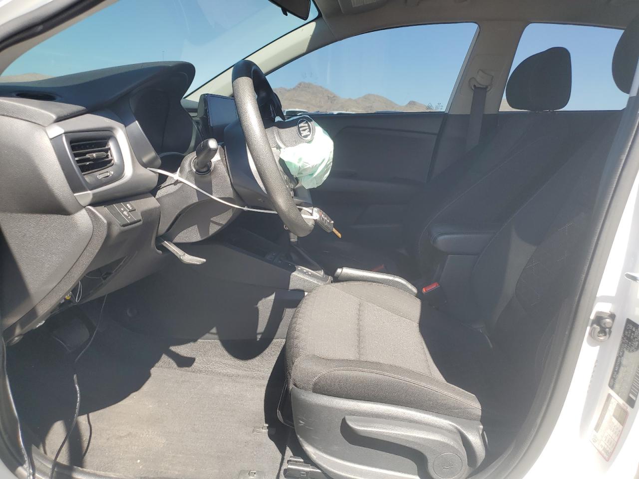 2021 Kia Rio - Image 7