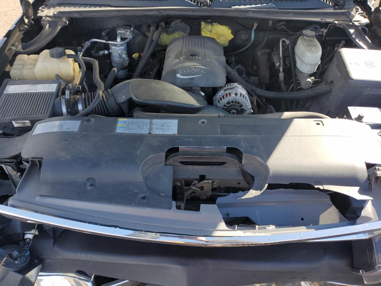 2005 Chevrolet Silverado - Image 11