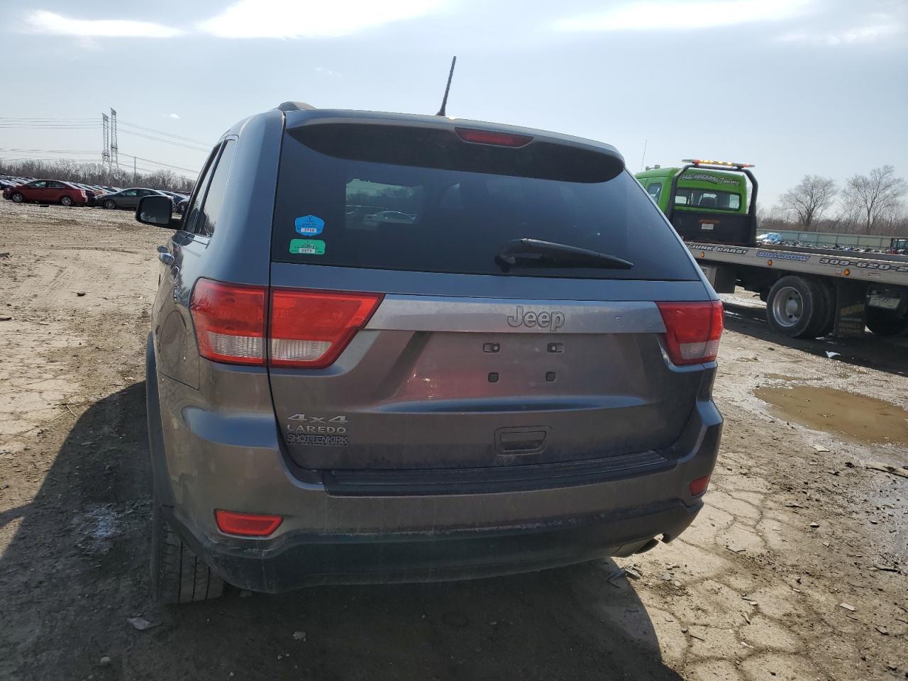 2011 Jeep Grand Cherokee - Image 6