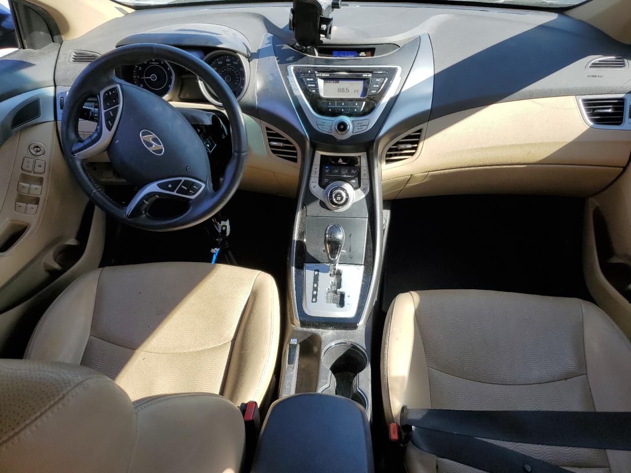 2011 Hyundai Elantra - Image 8