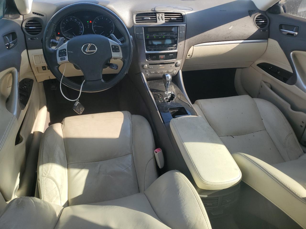 2012 Lexus IS - Image 8