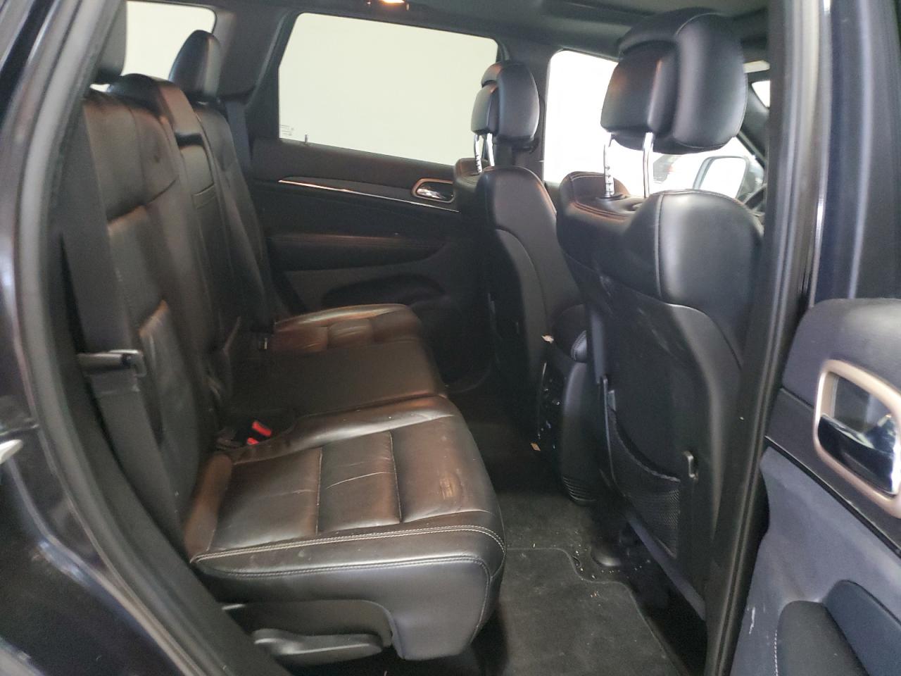 2015 Jeep Grand Cherokee - Image 11