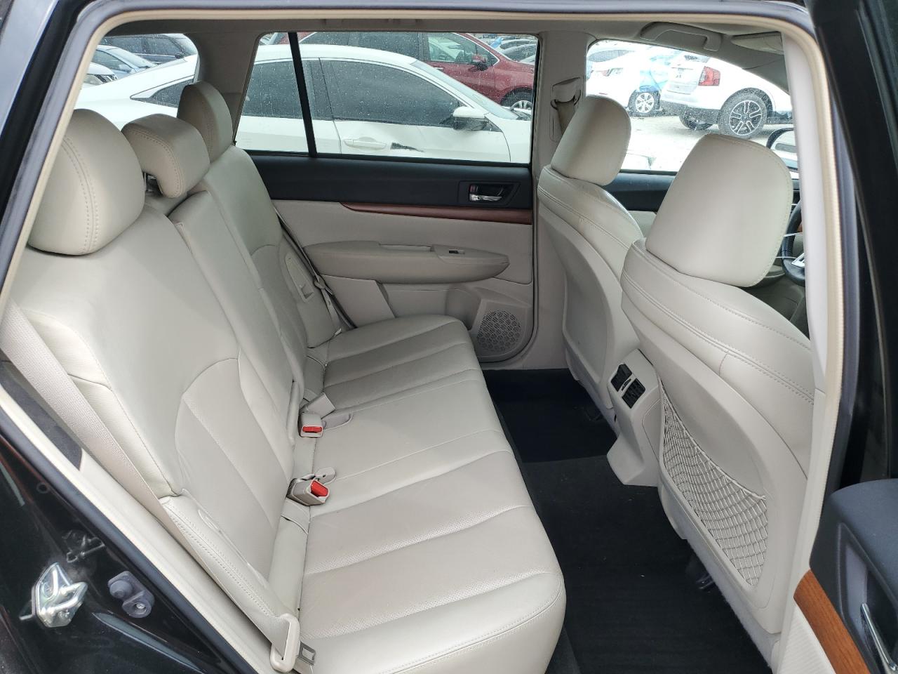 2014 Subaru Outback - Image 11