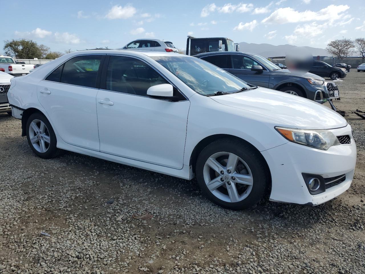 2012 Toyota Camry - Image 4