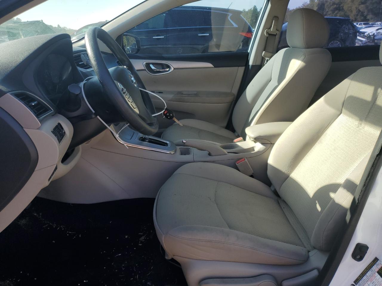 2015 Nissan Sentra - Image 7