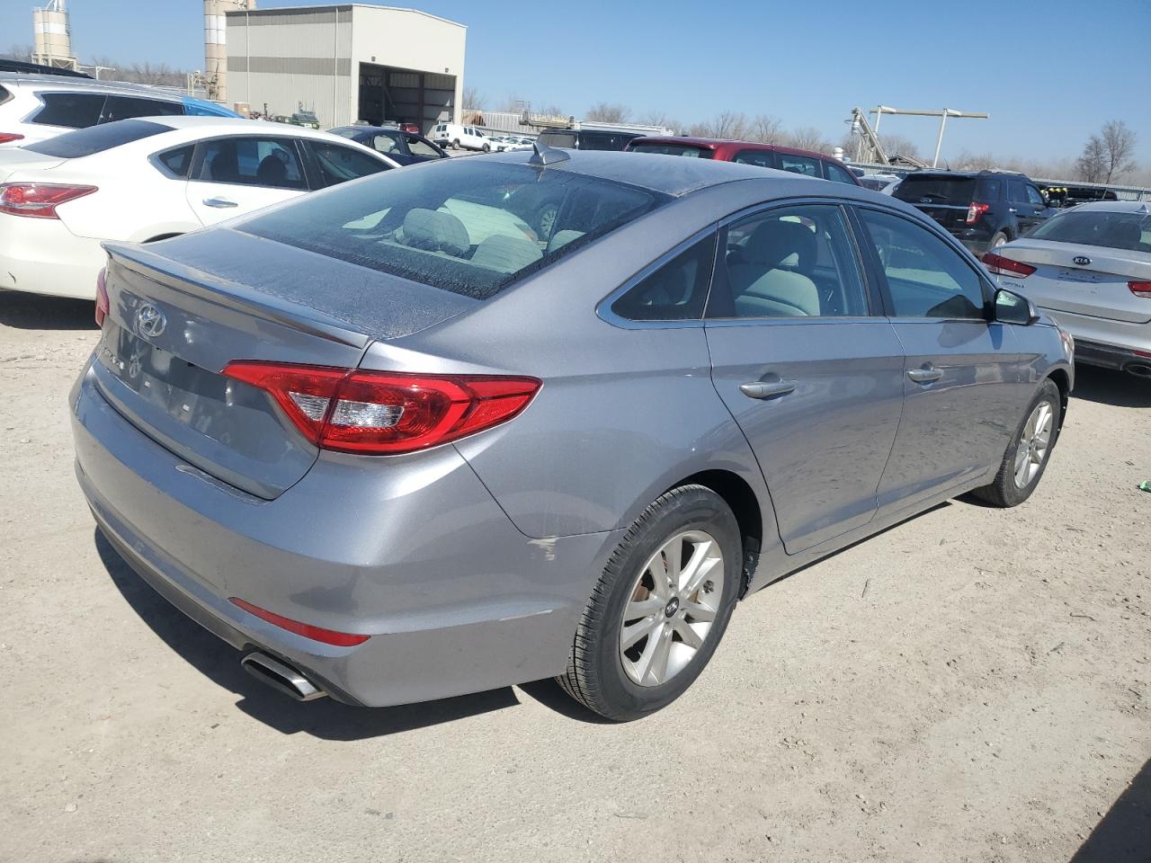 2015 Hyundai Sonata - Image 3