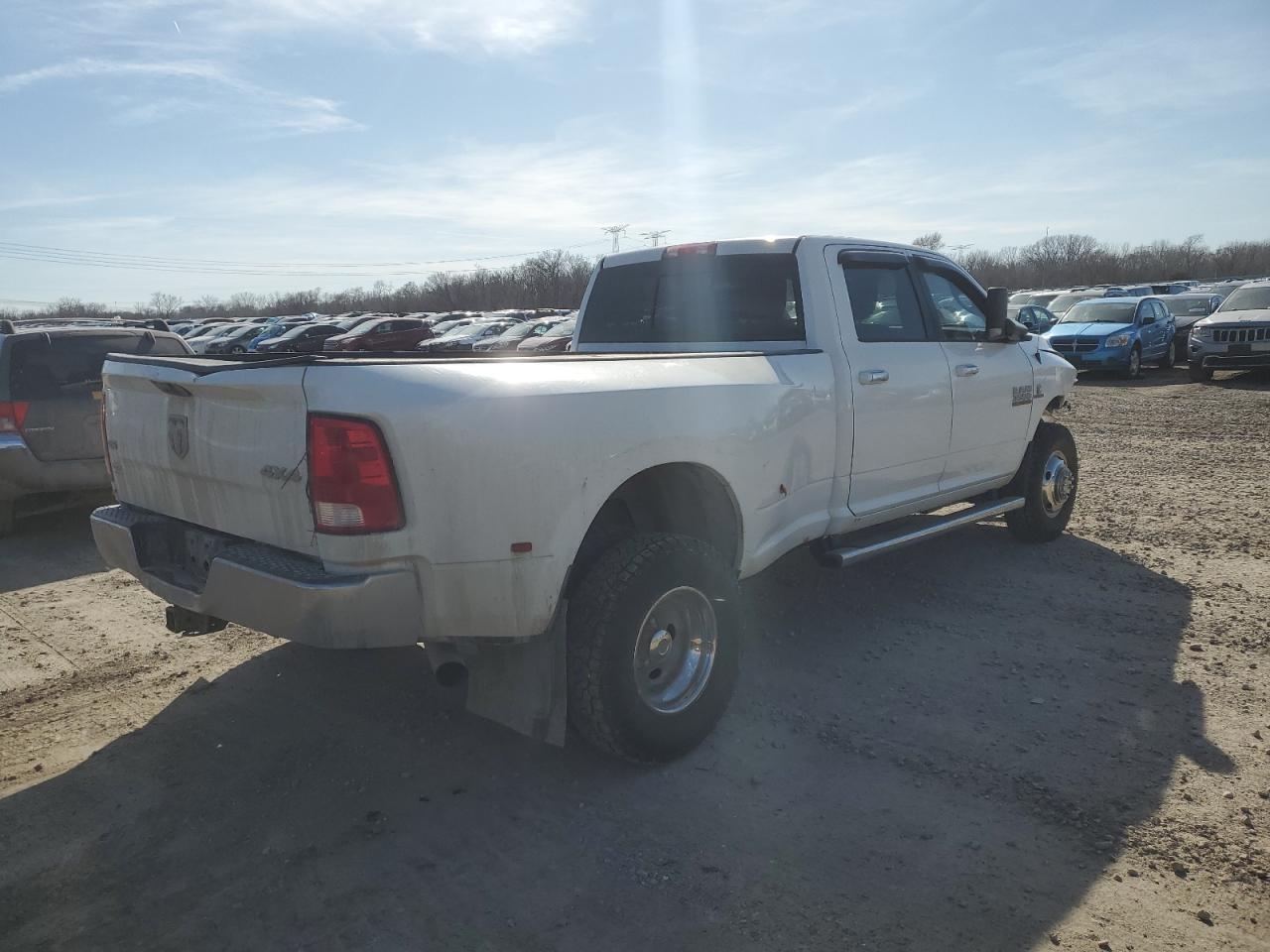 2015 RAM 3500 - Image 3