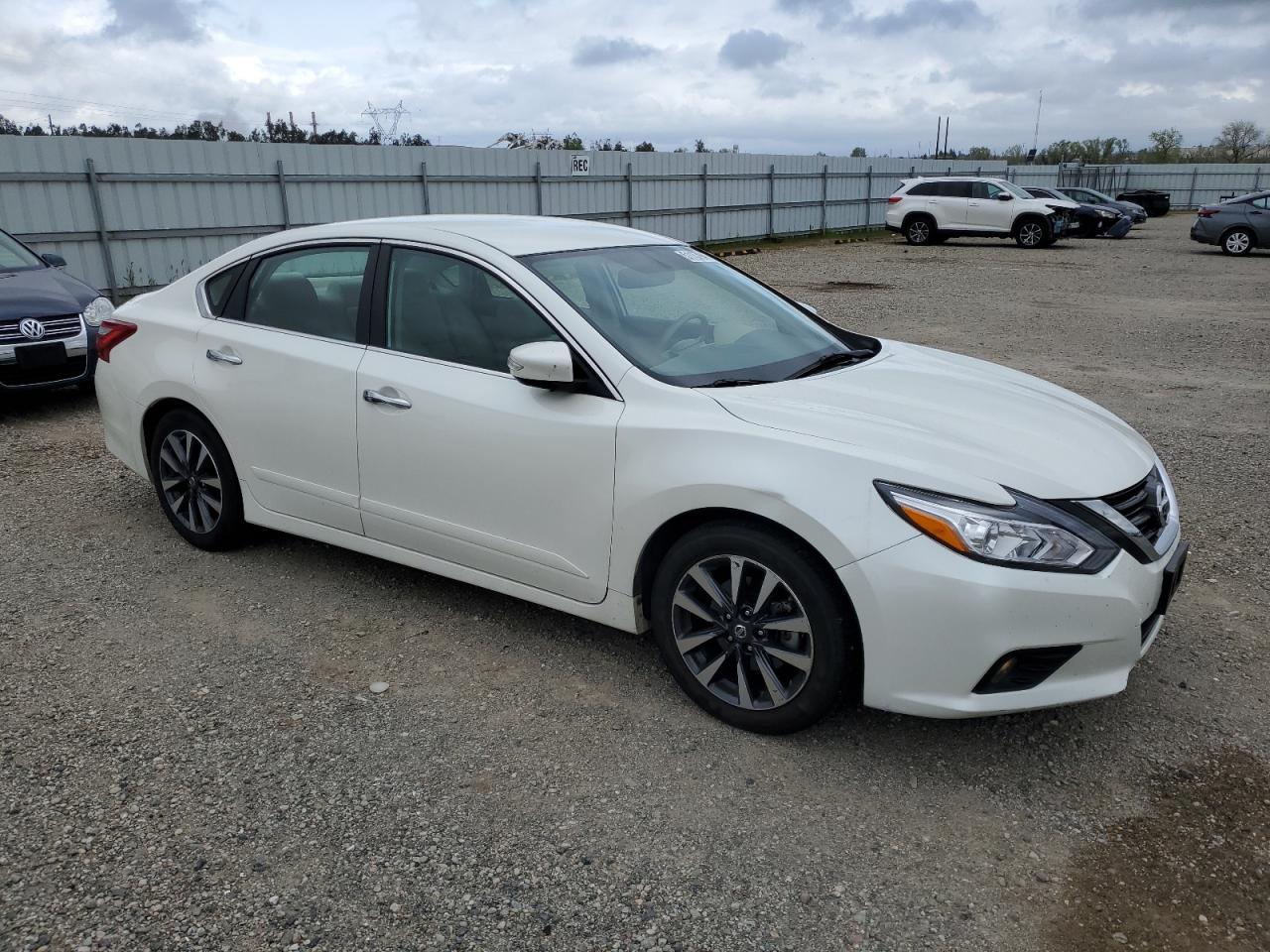 1N4AL3AP6HC195157 NISSAN ALTIMA 2017