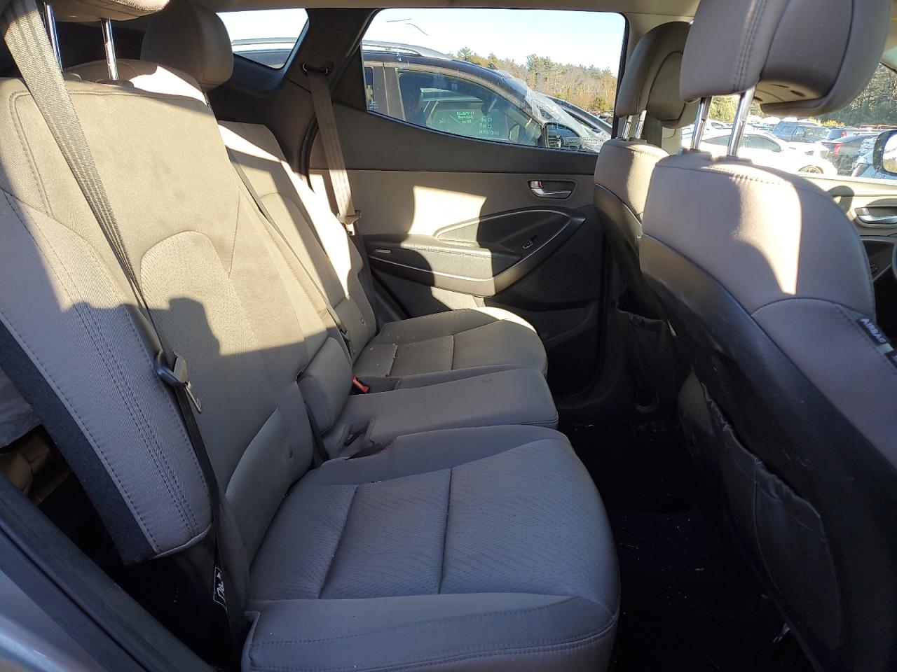 2013 Hyundai Santa Fe - Image 11