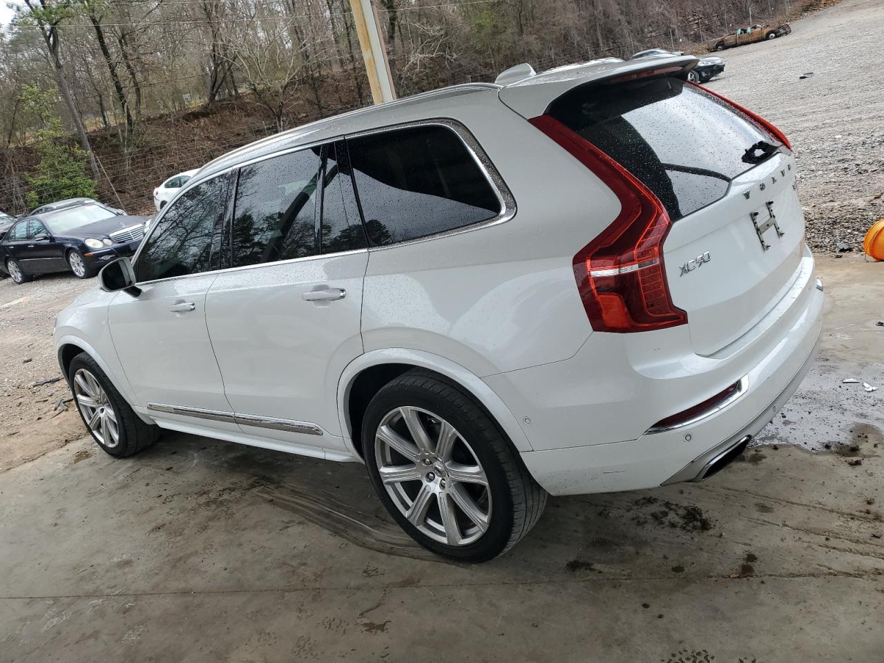 2016 Volvo XC90 - Image 2