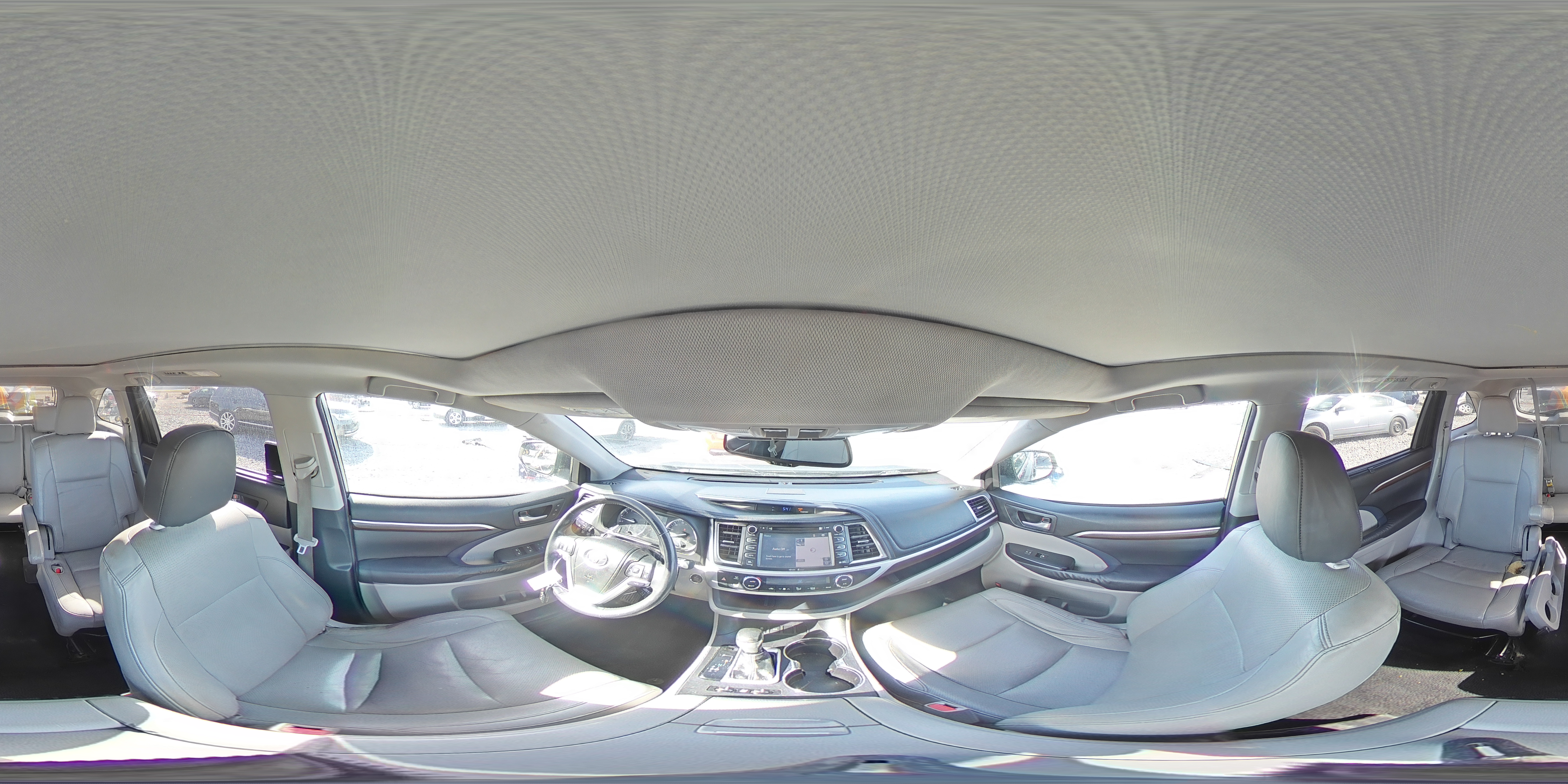 2014 Toyota Highlander - Image 14