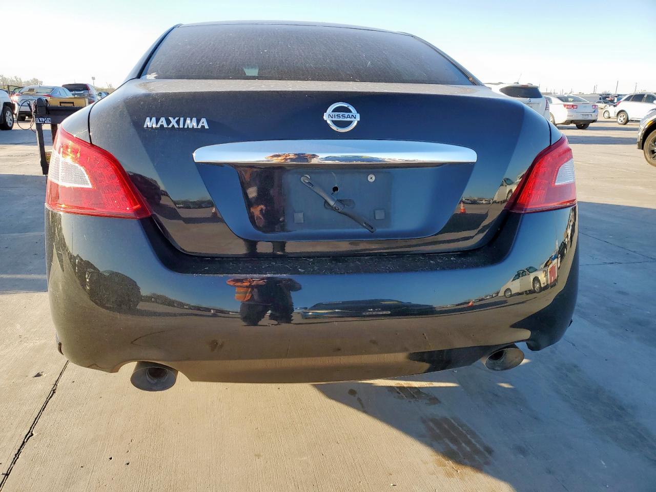 2010 Nissan Maxima - Image 6