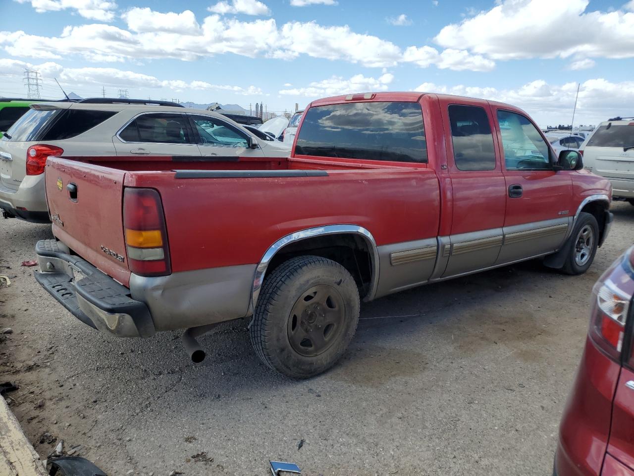 2001 Chevrolet Silverado - Image 3