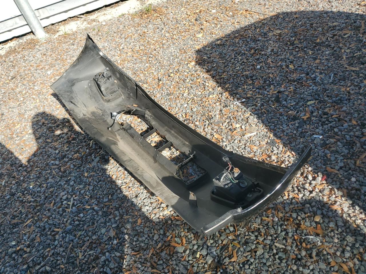 2010 Infiniti QX56 - Image 13