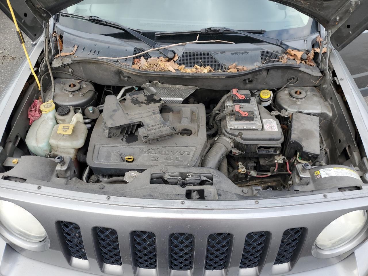 2012 Jeep Liberty (Patriot) - Image 12