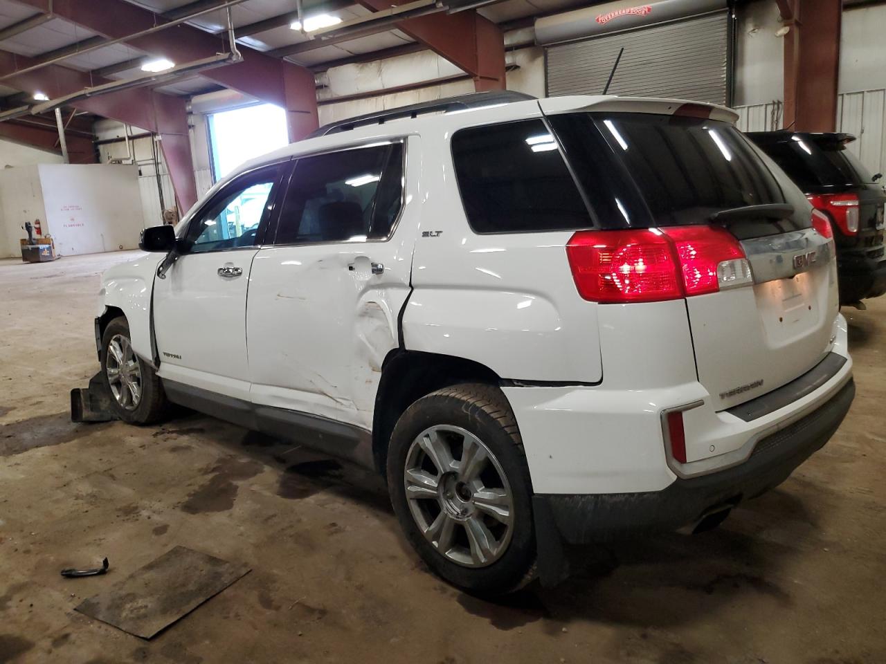 2016 GMC Terrain - Image 2