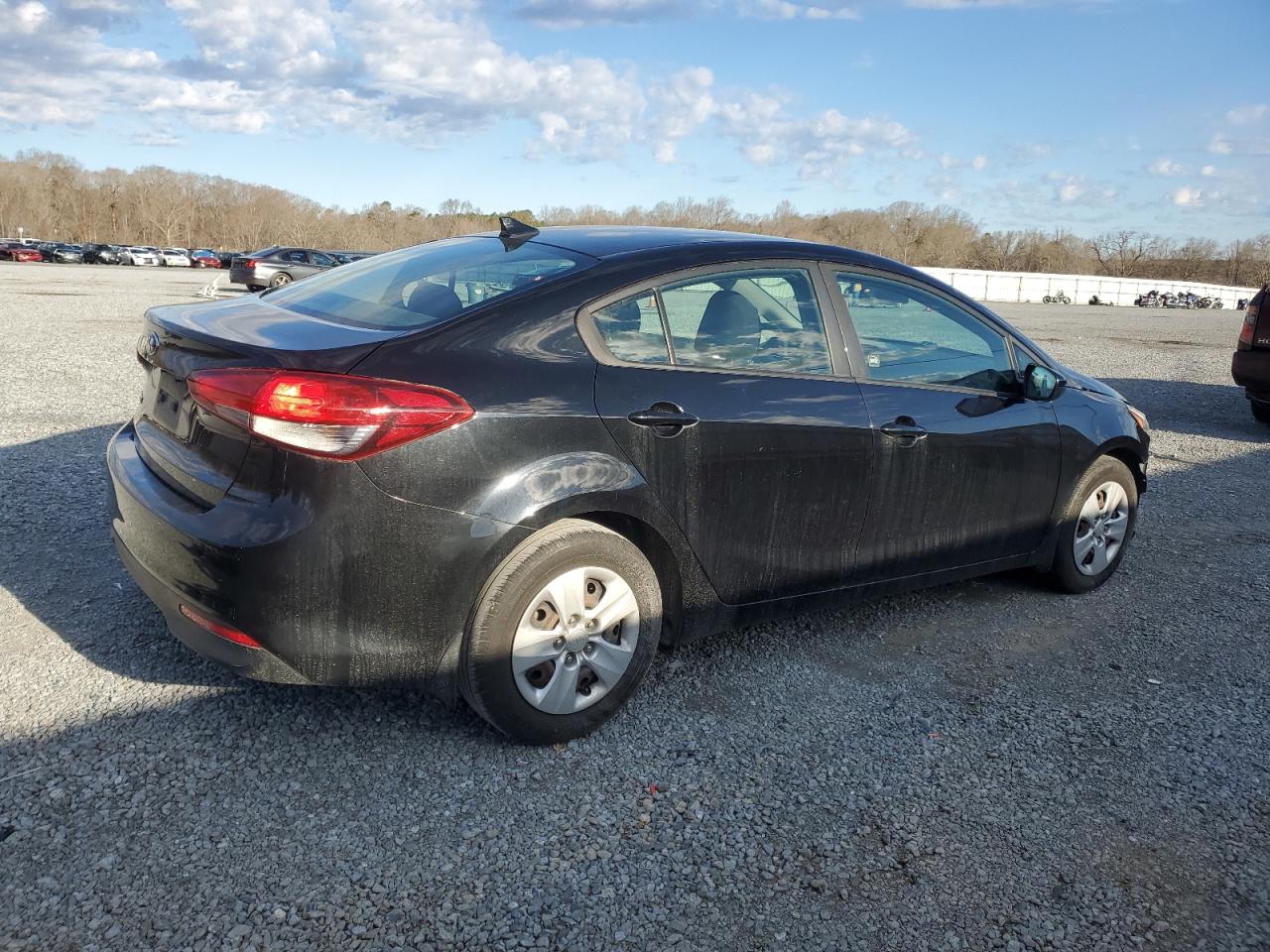 2017 Kia Forte - Image 3