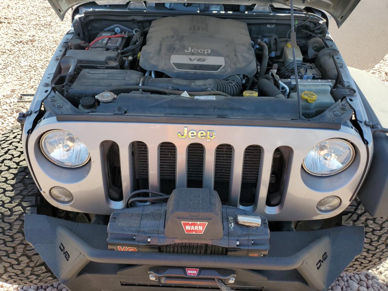 2014 Jeep Wrangler - Image 12