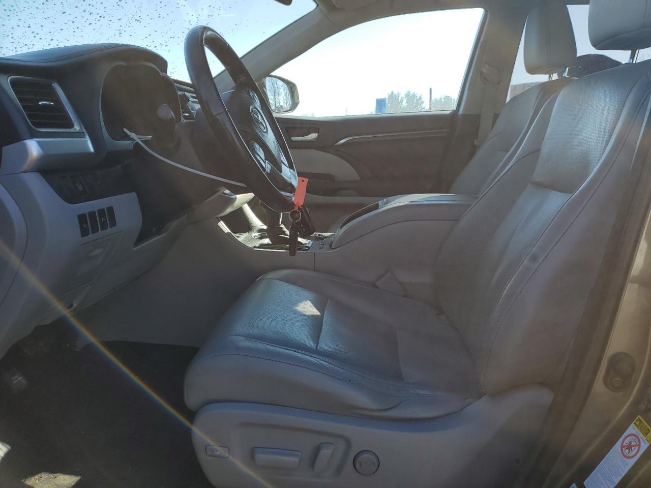 2014 Toyota Highlander - Image 7