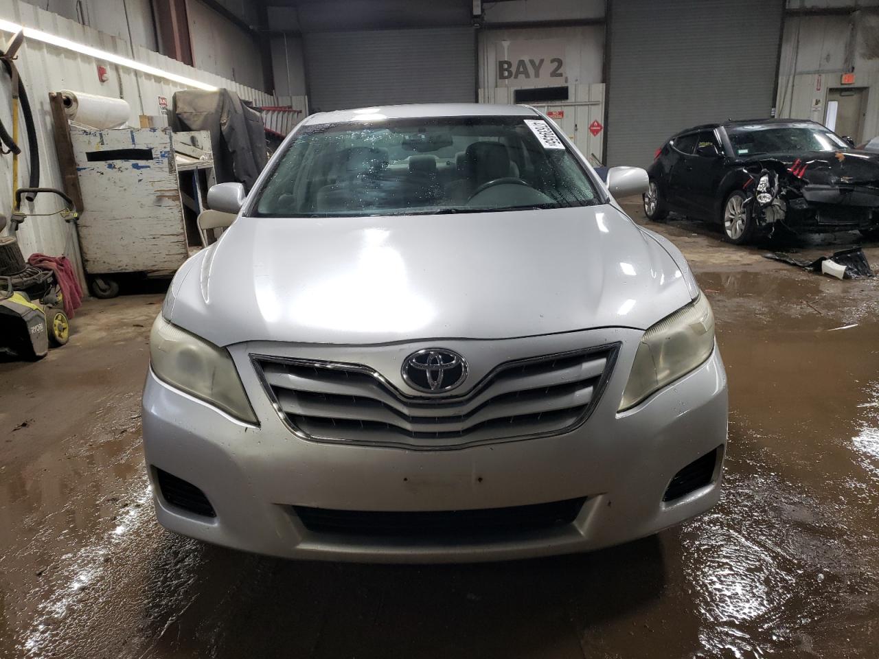 2011 Toyota Camry - Image 5