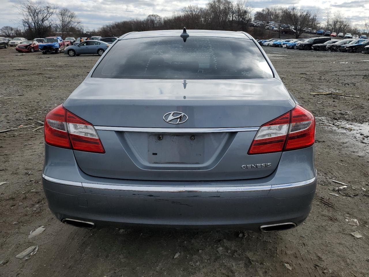 2013 Hyundai Genesis - Image 6