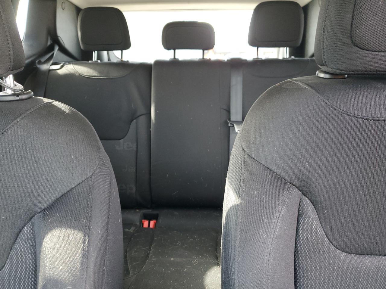 2016 Jeep Renegade - Image 10