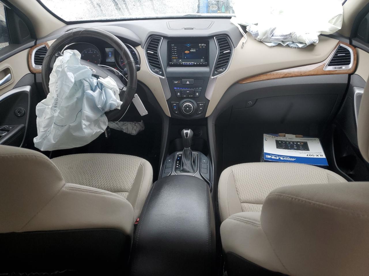 2014 Hyundai Santa Fe - Image 8