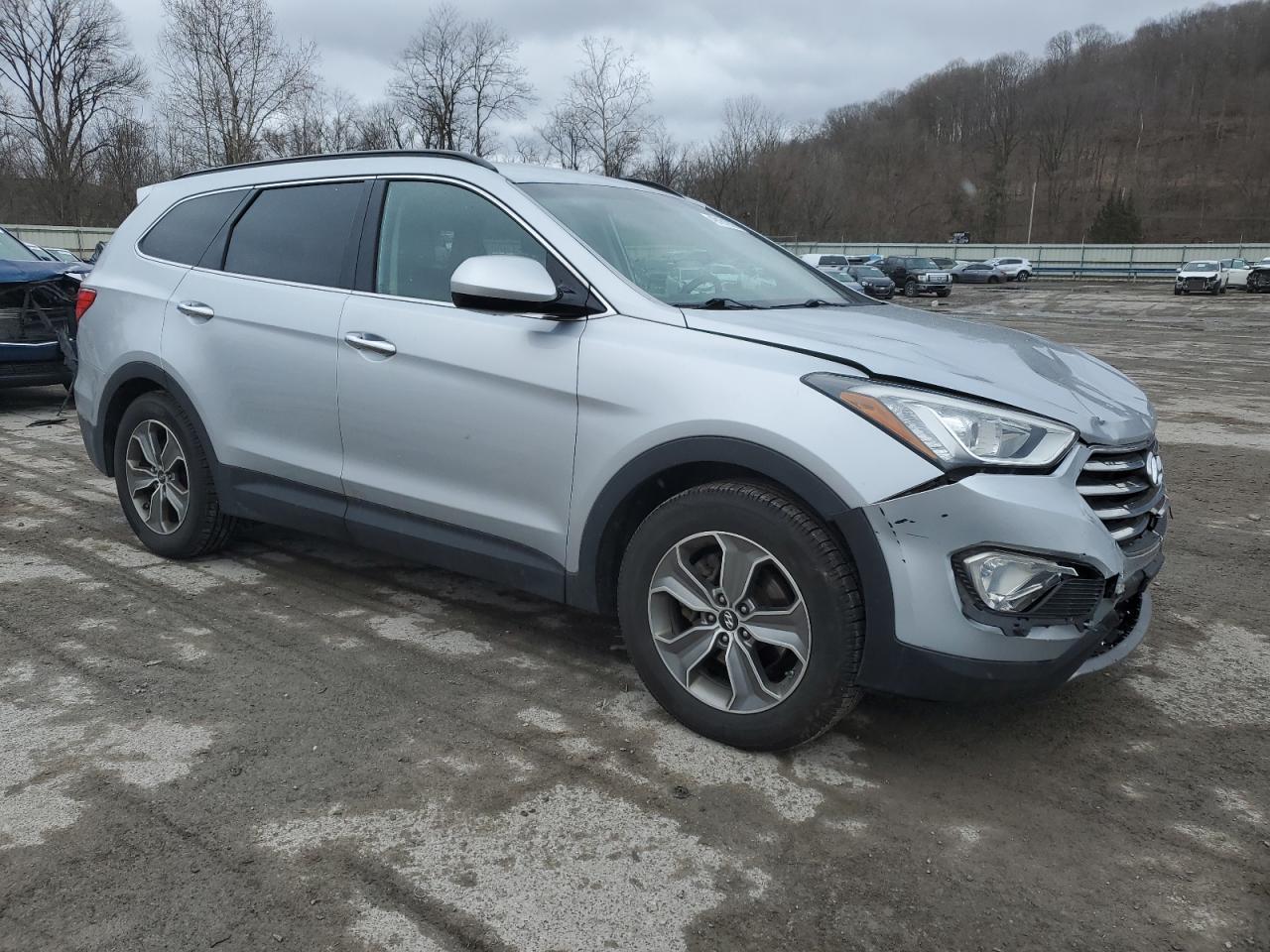 2014 Hyundai Santa Fe - Image 4