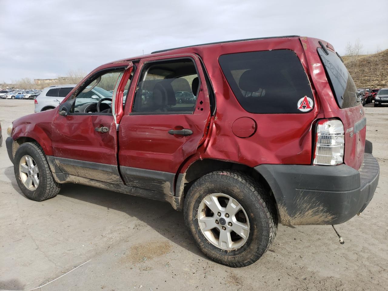 2005 Ford Escape - Image 2
