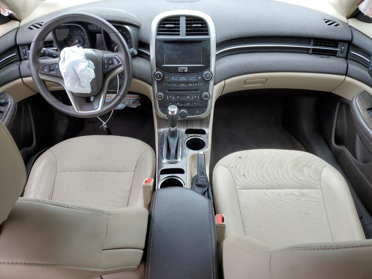2016 Chevrolet Malibu - Image 8