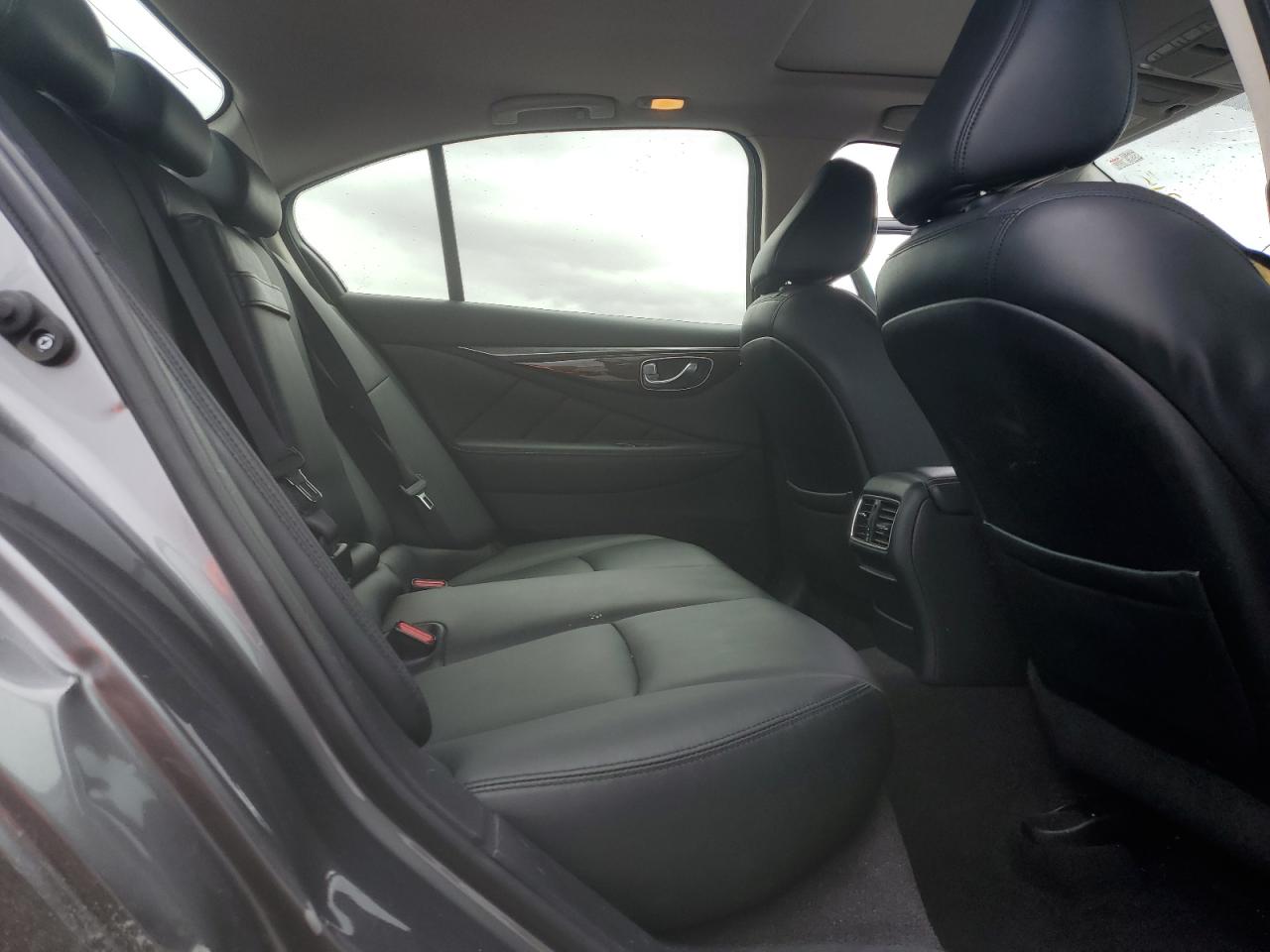2018 Infiniti Q50 - Image 10