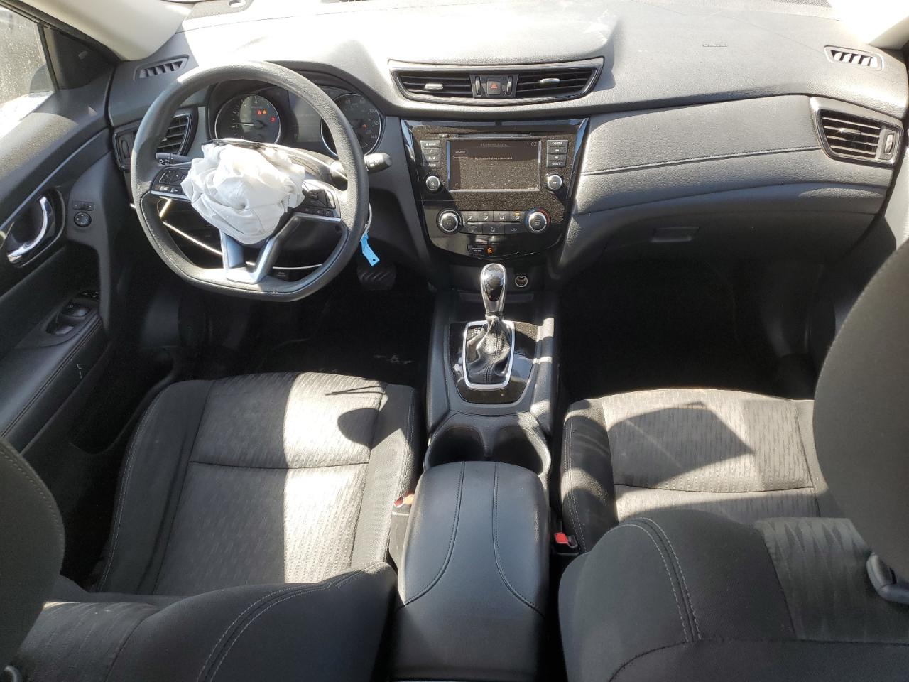 KNMAT2MV6JP598469 NISSAN ROGUE 2018