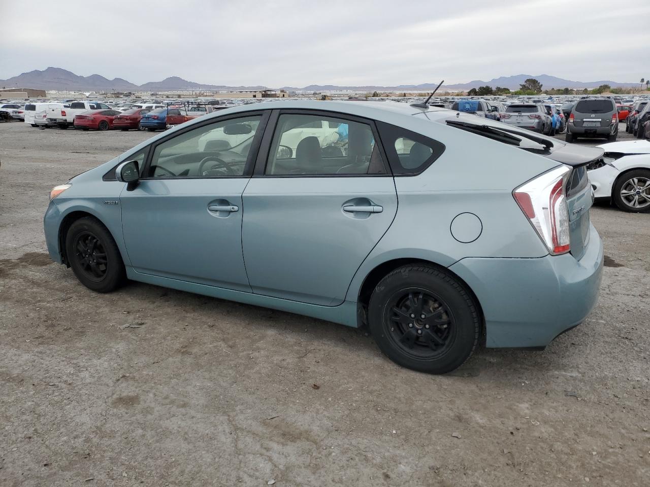 2015 Toyota Prius - Image 2