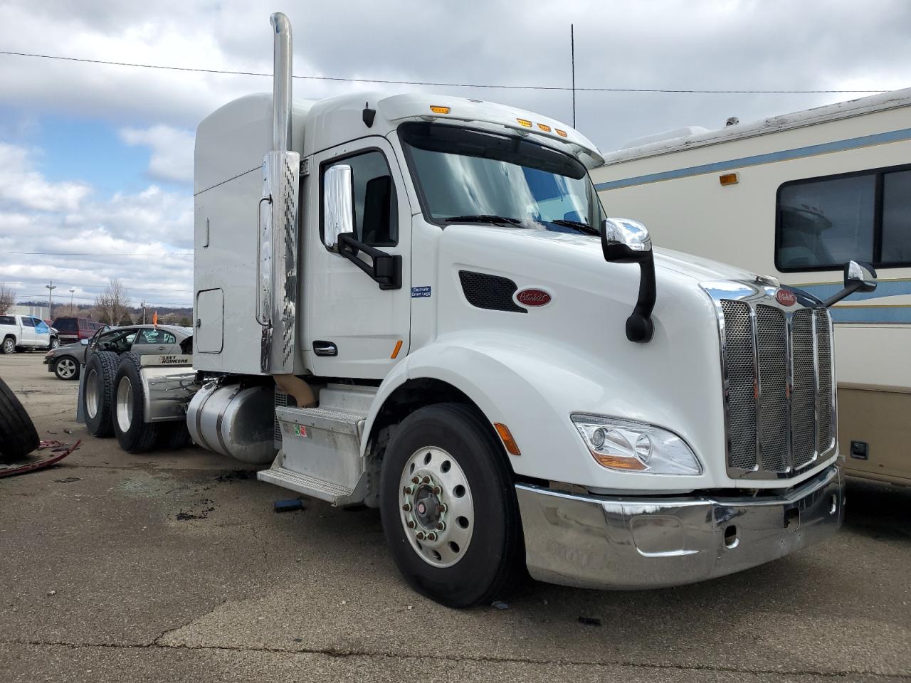 2016 Peterbilt 579 Semi Truck en Venta en Moraine, OH - Minor Dent/Scratches