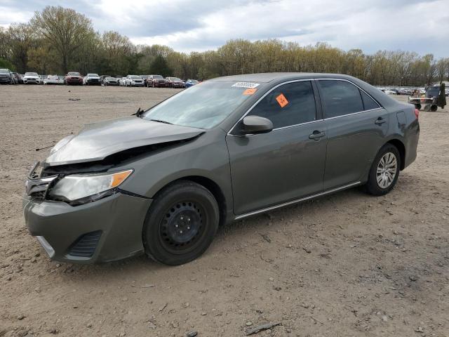 Sedans TOYOTA CAMRY 2014 Zielony