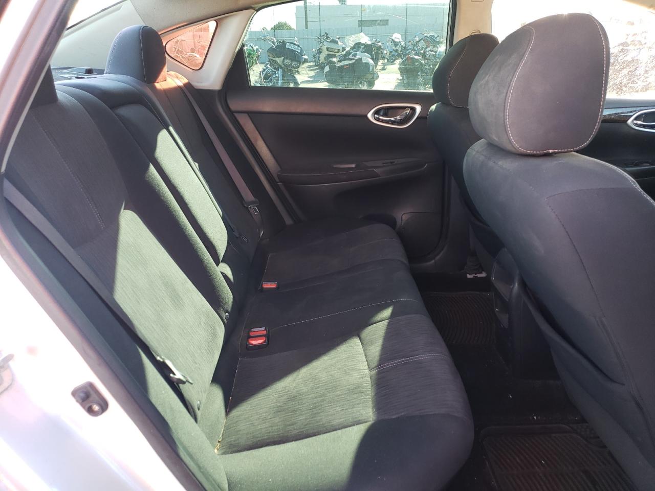 2014 Nissan Sentra - Image 10