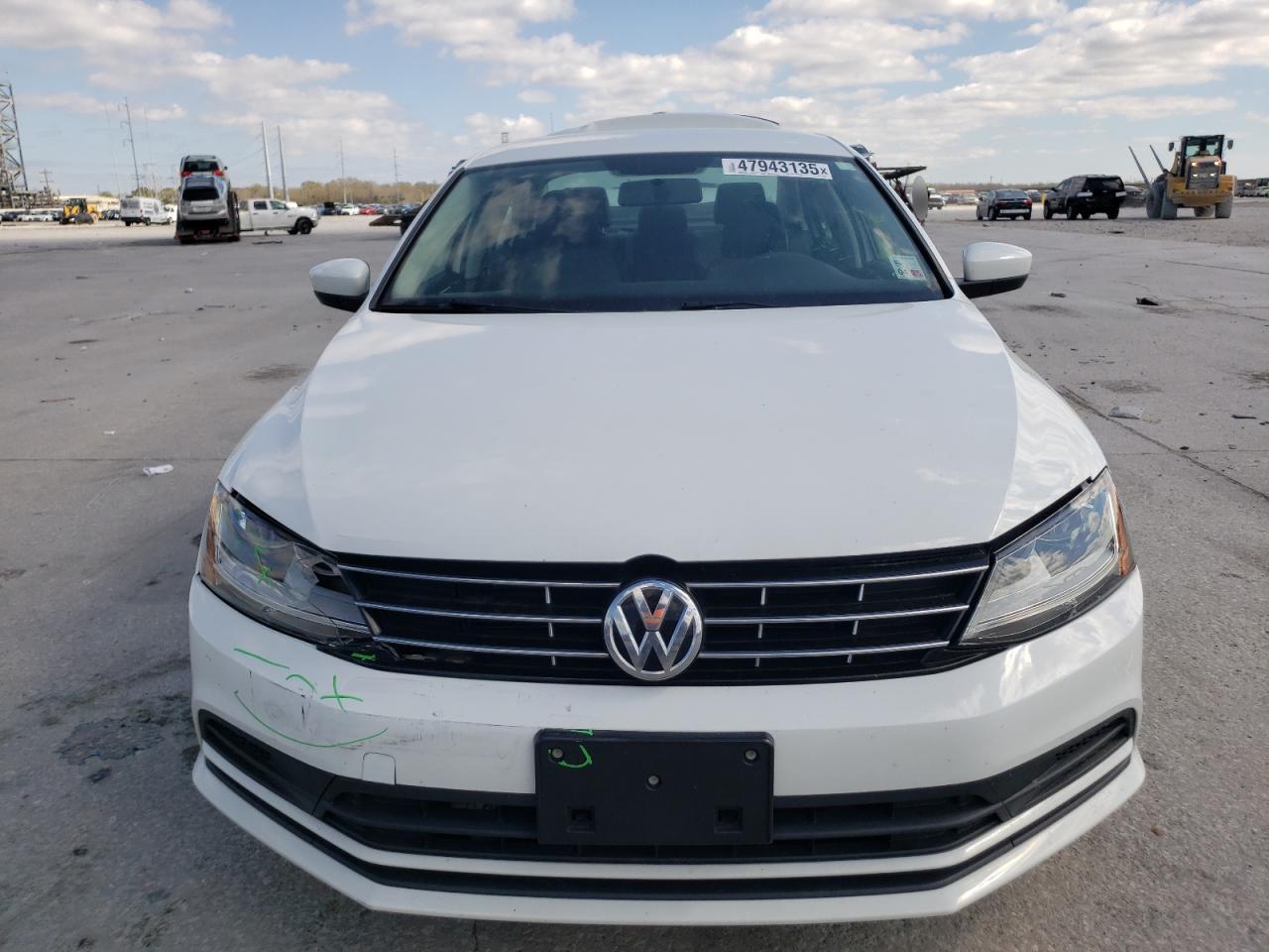 2018 Volkswagen Jetta - Image 5