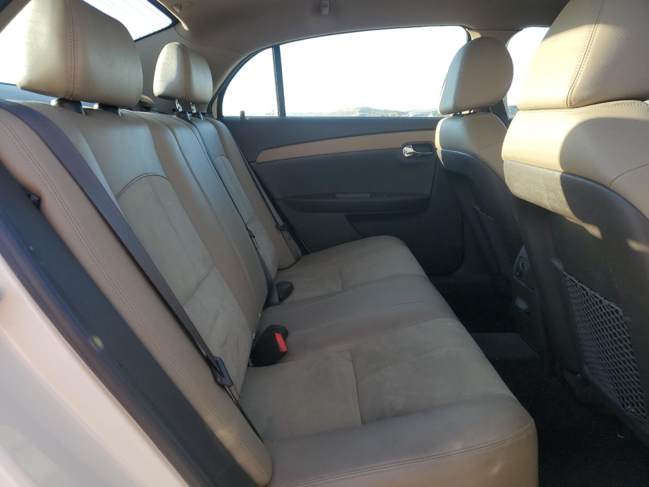 2010 Chevrolet Malibu - Image 11