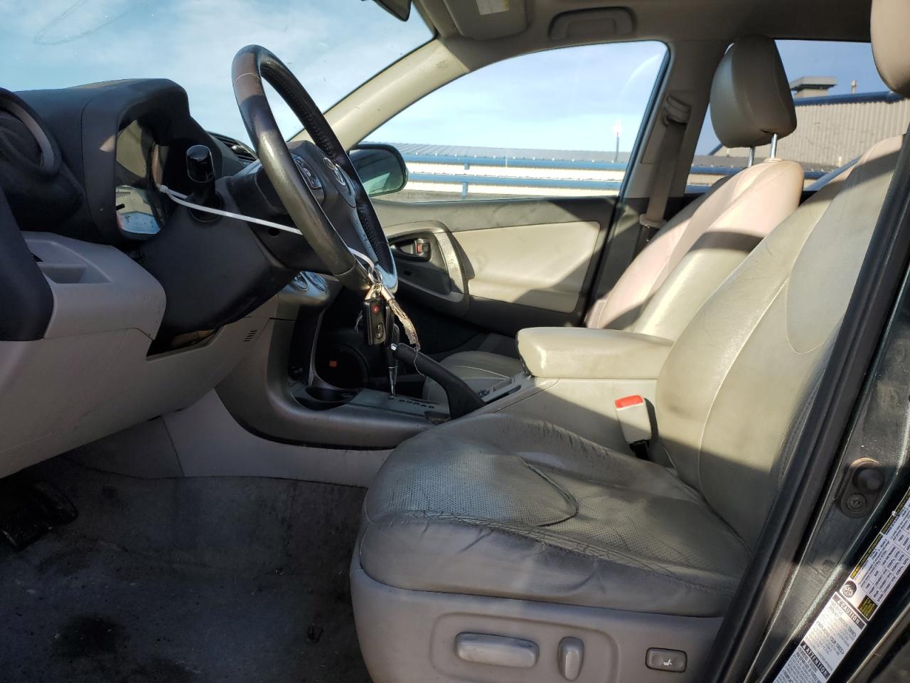 2011 Toyota RAV 4 - Image 7